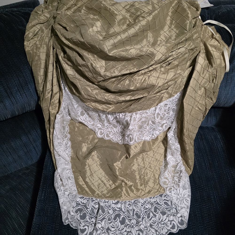 DitD Stagecoach Skirt Elegant Greenish Gold and White Lace High/low Saloon
